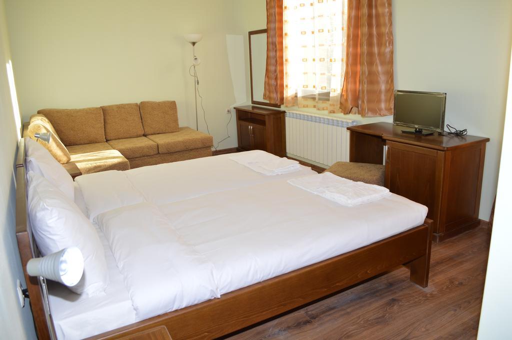 De-Yan Guest House Oreshak  Værelse billede