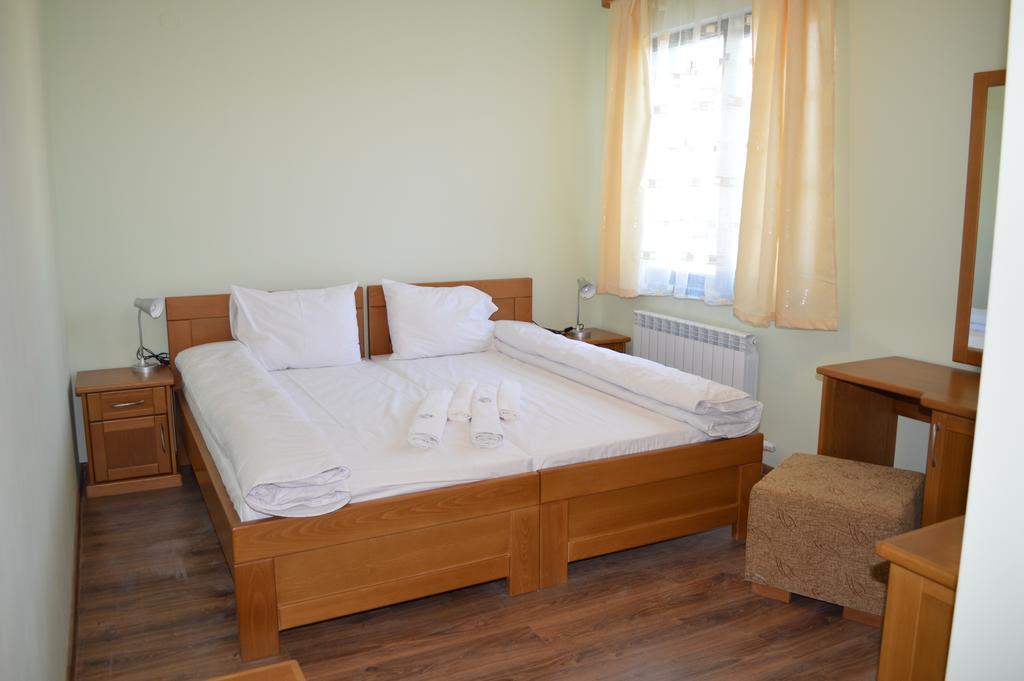 De-Yan Guest House Oreshak  Værelse billede